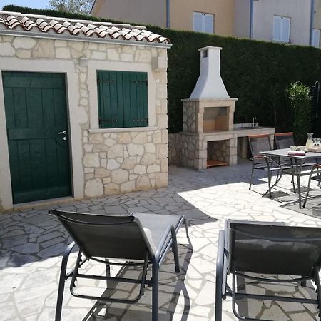 Apartments Adrijana Malinska Exterior foto